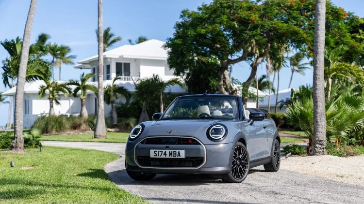 MINI Cooper Cabrio