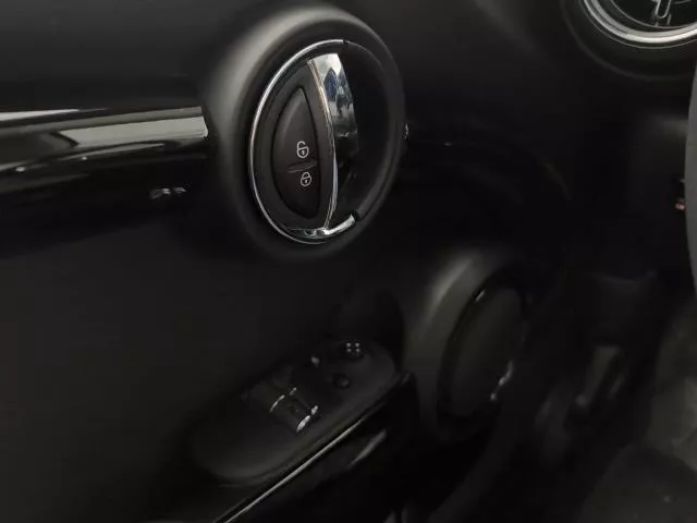 MINI Cooper 100 kW (136 CV)