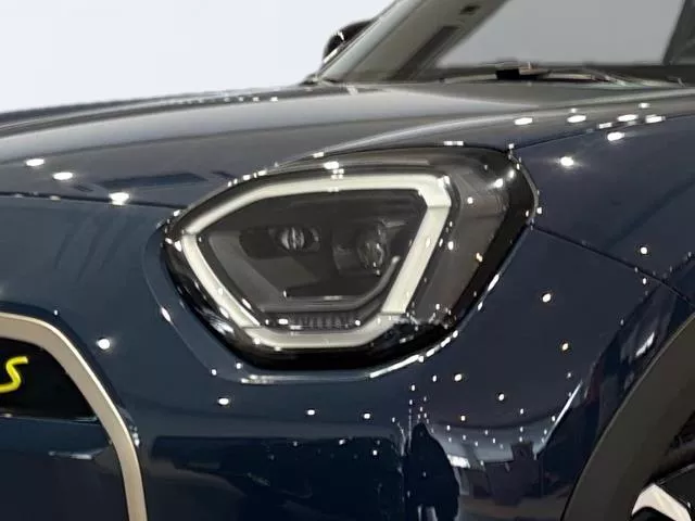 MINI Aceman SE 160 kW (218 CV)