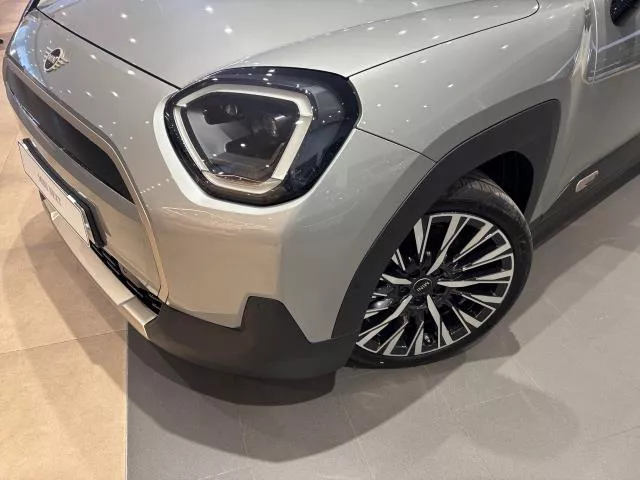 MINI Aceman E 135 kW (184 CV)