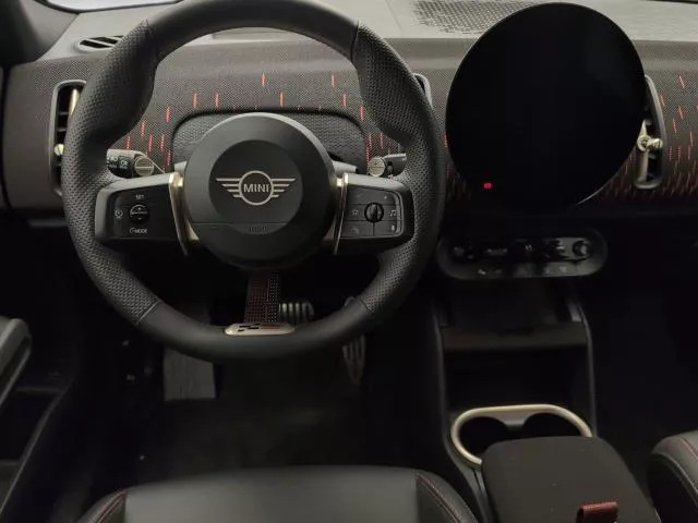MINI Countryman John Cooper Works ALL4 221 kW (301 CV)