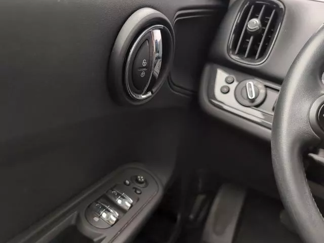 MINI Countryman Cooper D 110 kW (150 CV)