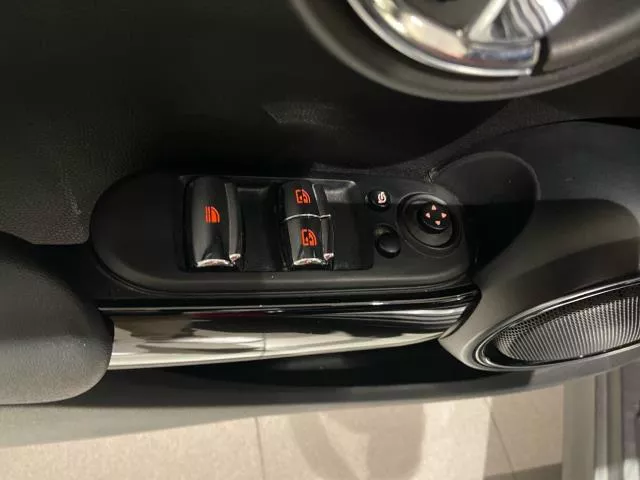 MINI Cooper Cabrio One 75 kW (102 CV)